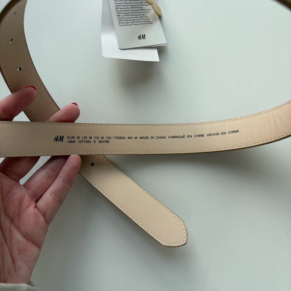 NWT H&M Tan Gold Belt, size: medium - Picture 3 of 5